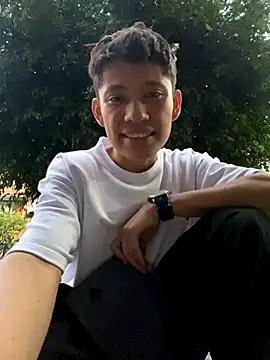 elfernh online show from 10-25-25, 10:48