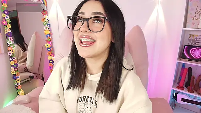 Snapshot of justonecute chatting on 01-07-26, 11:51 justonecute online show from 01-07-26, 11:51