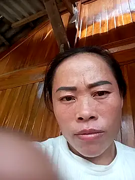 Snapshot of CoMay003 chatting on 09-23-25, 06:38 CoMay003 online show from 09-23-25, 06:38