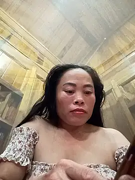 Snapshot of CoMay003 chatting on 10-03-25, 04:59 CoMay003 online show from 10-03-25, 04:59