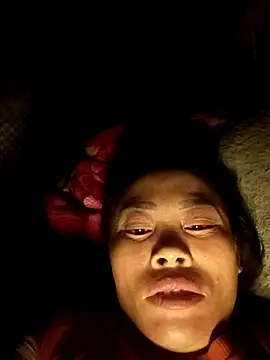 Snapshot of CoMay003 chatting on 10-24-25, 09:44 CoMay003 online show from 10-24-25, 09:44