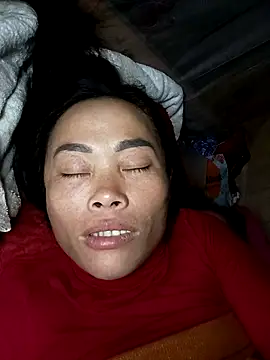 Snapshot of CoMay003 chatting on 10-27-25, 01:48 CoMay003 online show from 10-27-25, 01:48