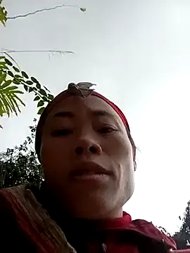 Snapshot of CoMay003 chatting on 10-28-25, 02:26 CoMay003 online show from 10-28-25, 02:26