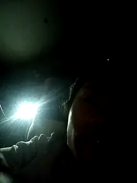 Snapshot of CoMay003 chatting on 11-01-25, 09:28 CoMay003 online show from 11-01-25, 09:28