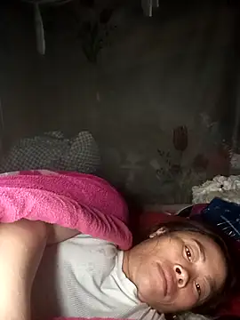 Snapshot of CoMay003 chatting on 11-04-25, 07:57 CoMay003 online show from 11-04-25, 07:57