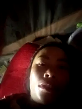 Snapshot of CoMay003 chatting on 11-08-25, 02:01 CoMay003 online show from 11-08-25, 02:01