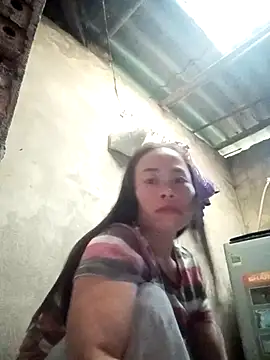 Snapshot of CoMay003 chatting on 11-09-25, 09:51 CoMay003 online show from 11-09-25, 09:51