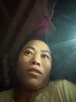 Snapshot of CoMay003 chatting on 11-27-25, 08:00 CoMay003 online show from 11-27-25, 08:00