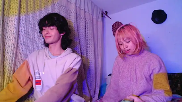 Snapshot of MixiPeach chatting on 07-16-26, 04:51 MixiPeach online show from 07-16-26, 04:51