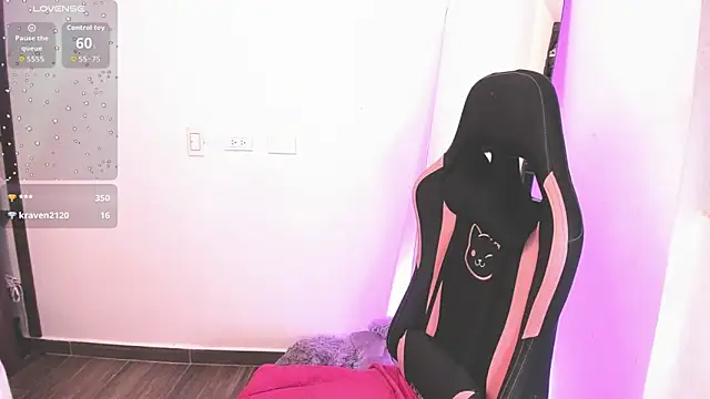 samiacooper25 online show from 09-13-25, 11:48