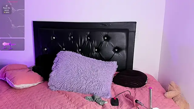 samiacooper25 online show from 02-06-26, 12:37