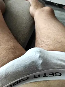 Snapshot of hansvonerotic1 chatting on 11-18-25, 12:53 hansvonerotic1 online show from 11-18-25, 12:53