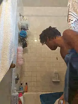 Snapshot of _she_was_a_fairy chatting on 10-04-25, 12:36  she was a fairy online show from 10-04-25, 12:36