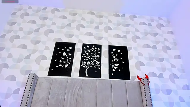 cristhi esterling online show from 11-30-25, 01:04