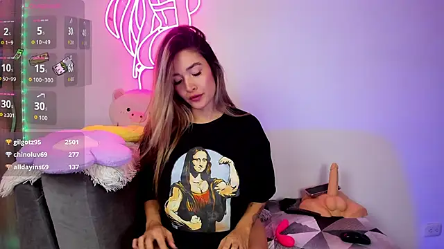 Snapshot of Lovejuana_ chatting on 10-05-25, 10:18 Lovejuana online show from 10-05-25, 10:18