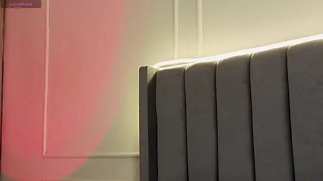 Snapshot of Ice_Princess_ chatting on 11-27-25, 02:19 Ice Princess online show from 11-27-25, 02:19