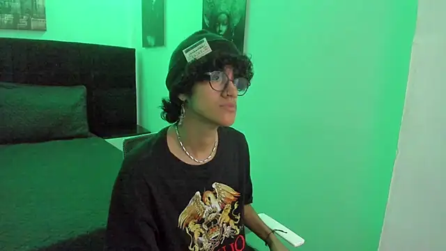 Snapshot of Khada__Jhin4 chatting on 09-21-25, 10:11 Khada  Jhin4 online show from 09-21-25, 10:11