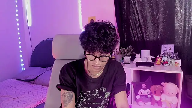 Snapshot of Khada__Jhin4 chatting on 10-20-25, 08:20 Khada  Jhin4 online show from 10-20-25, 08:20