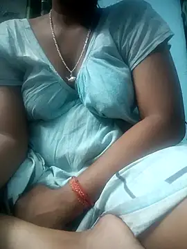 Snapshot of satisfiedgirl4 chatting on 10-15-25, 11:05 satisfiedgirl4 online show from 10-15-25, 11:05