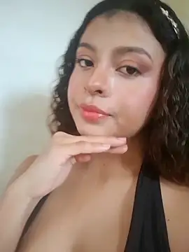 Snapshot of Lulupeach69 chatting on 10-17-25, 12:30 Lulupeach69 online show from 10-17-25, 12:30