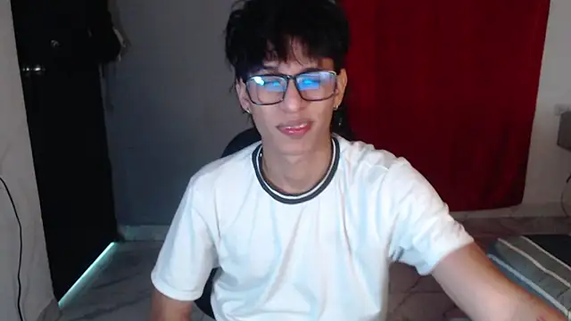 Snapshot of sung_yol chatting on 10-07-25, 05:15 sung yol online show from 10-07-25, 05:15