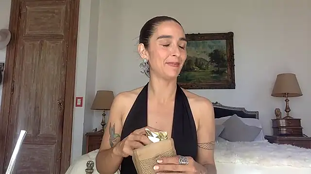 Snapshot of venuslibre chatting on 10-04-25, 01:20 venuslibre online show from 10-04-25, 01:20