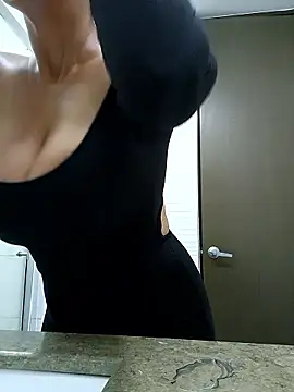 Esmeralda333 online show from 11-12-25, 04:07