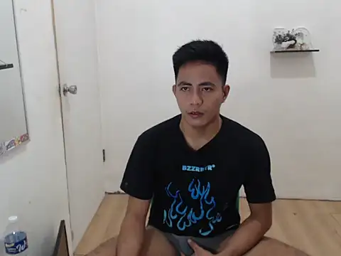 Lloyd wintours online show from 11-22-25, 01:10