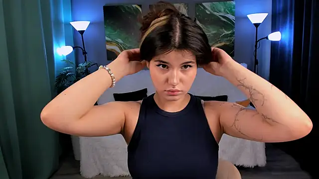 AnoraDark online show from 09-23-25, 12:19