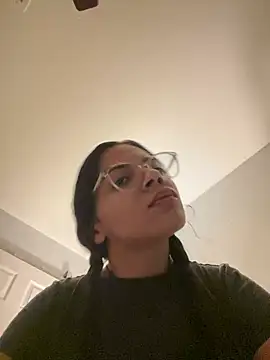 vixxnovalee online show from 02-12-26, 08:20