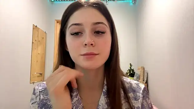 Adel strongwoman online show from 01-07-26, 07:16