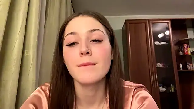 Adel strongwoman online show from 04-03-26, 06:39