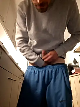 Snapshot of kompiee chatting on 09-28-25, 01:55 kompiee online show from 09-28-25, 01:55