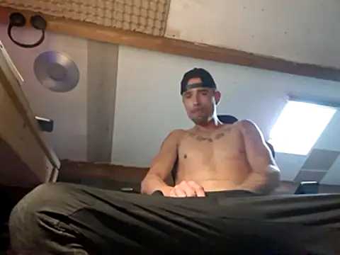 Snapshot of kompiee chatting on 11-03-25, 08:04 kompiee online show from 11-03-25, 08:04