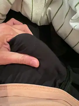 Snapshot of rockey118367 chatting on 09-22-25, 08:33 rockey118367 online show from 09-22-25, 08:33