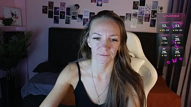 Jesica mooon online show from 10-09-25, 01:25