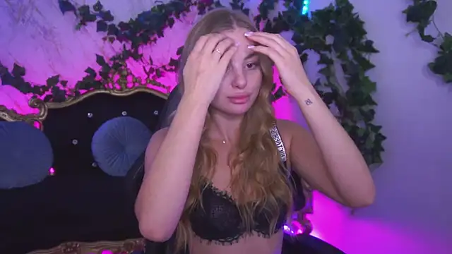 AngyyEyess online show from 11-12-25, 01:39