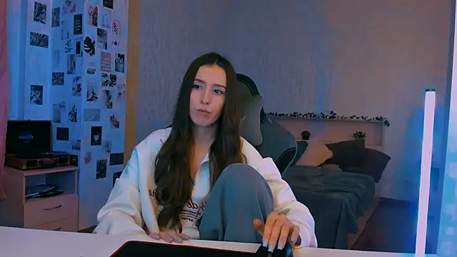 Snapshot of yourrdanceteacher chatting on 10-28-25, 08:11 yourrdanceteacher online show from 10-28-25, 08:11