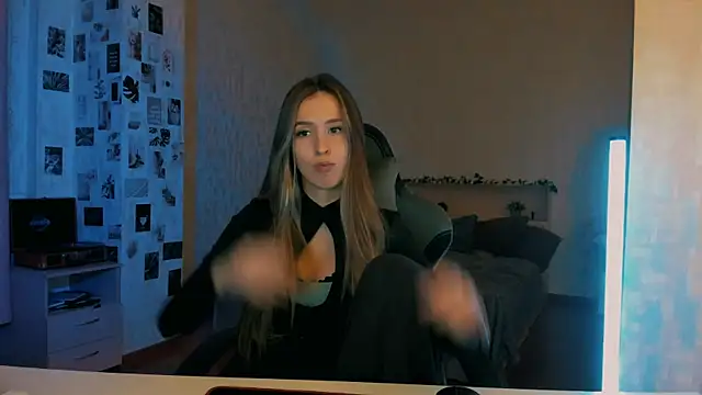 Snapshot of yourrdanceteacher chatting on 11-12-25, 07:35 yourrdanceteacher online show from 11-12-25, 07:35