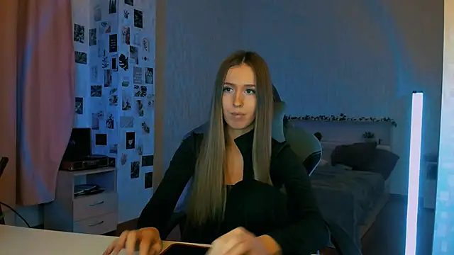 Snapshot of yourrdanceteacher chatting on 11-20-25, 07:35 yourrdanceteacher online show from 11-20-25, 07:35