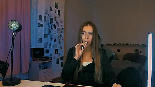 Snapshot of yourrdanceteacher chatting on 11-24-25, 08:08 yourrdanceteacher online show from 11-24-25, 08:08