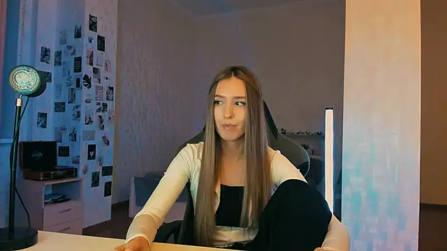 Snapshot of yourrdanceteacher chatting on 12-04-25, 07:22 yourrdanceteacher online show from 12-04-25, 07:22