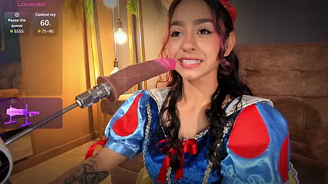 RACHELRUIZ online show from 10-31-25, 03:13