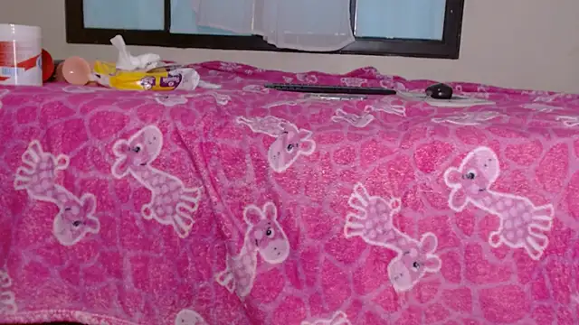 Snapshot of diamondirtyastrid chatting on 11-02-25, 02:41 diamondirtyastrid online show from 11-02-25, 02:41