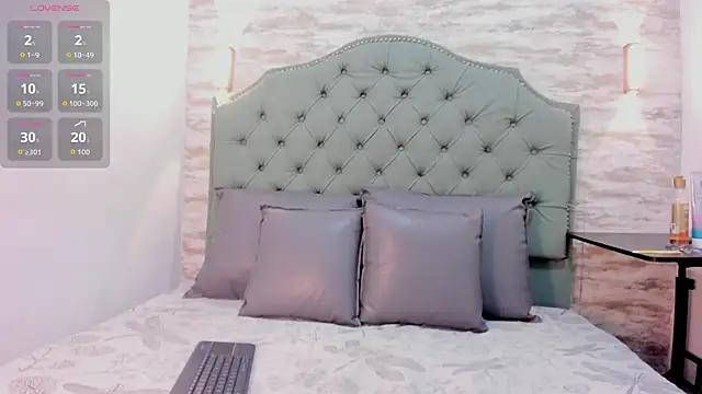 Mistt Mia online show from 09-14-25, 12:26