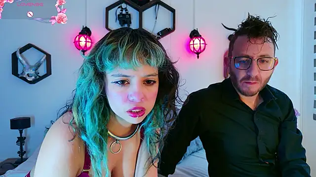 Snapshot of midnight_raw chatting on 10-17-25, 02:30 midnight raw online show from 10-17-25, 02:30