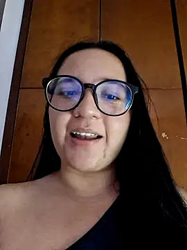 Snapshot of sara_roy04_ chatting on 10-08-25, 03:59 sara roy04  online show from 10-08-25, 03:59