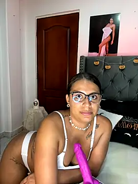 ema zoe online show from 10-22-25, 12:00