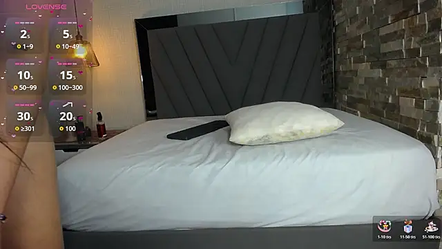 ALISSON BARKER online show from 10-23-25, 12:15