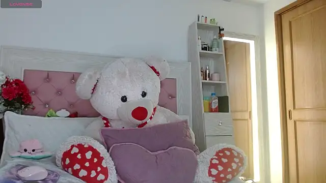 Ayleen m online show from 10-20-25, 01:50